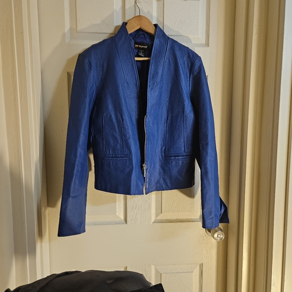 Metro Style Blue Leather Jacket - Picture 5 of 5